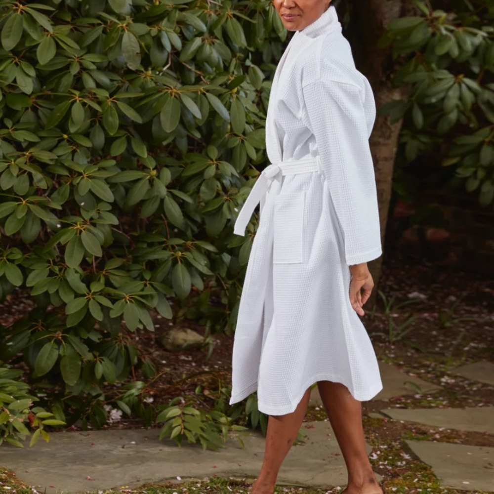 MATOUK NEW Size Small WAFFLE ROBE - WHITE - Picture 4 of 10